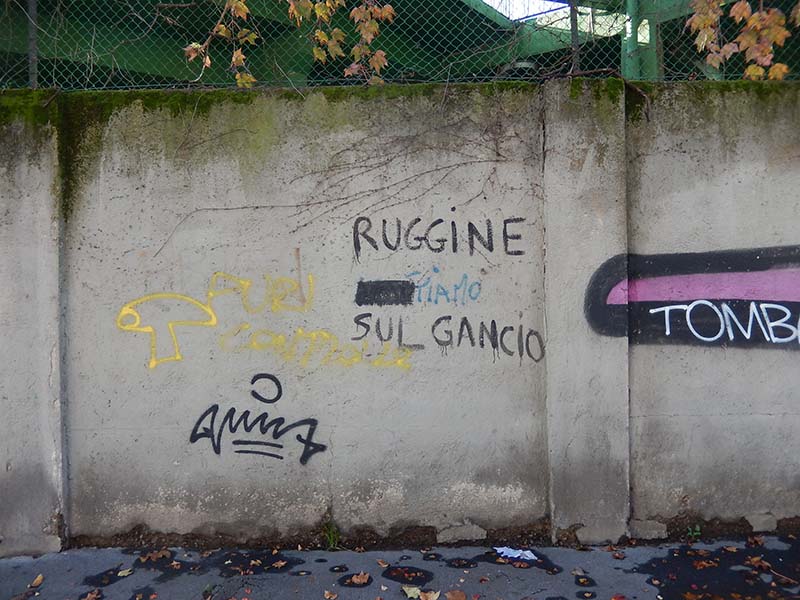 Ruggine sul gancio (Drawing on the wall) Milano 2022